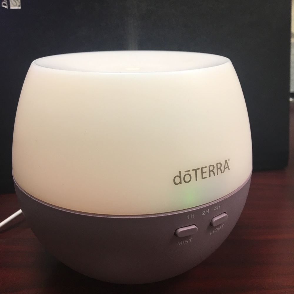 Doterra “Petal” oil Diffuser & Oil kit